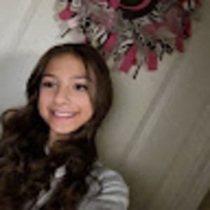 Meet your Posher, Demi